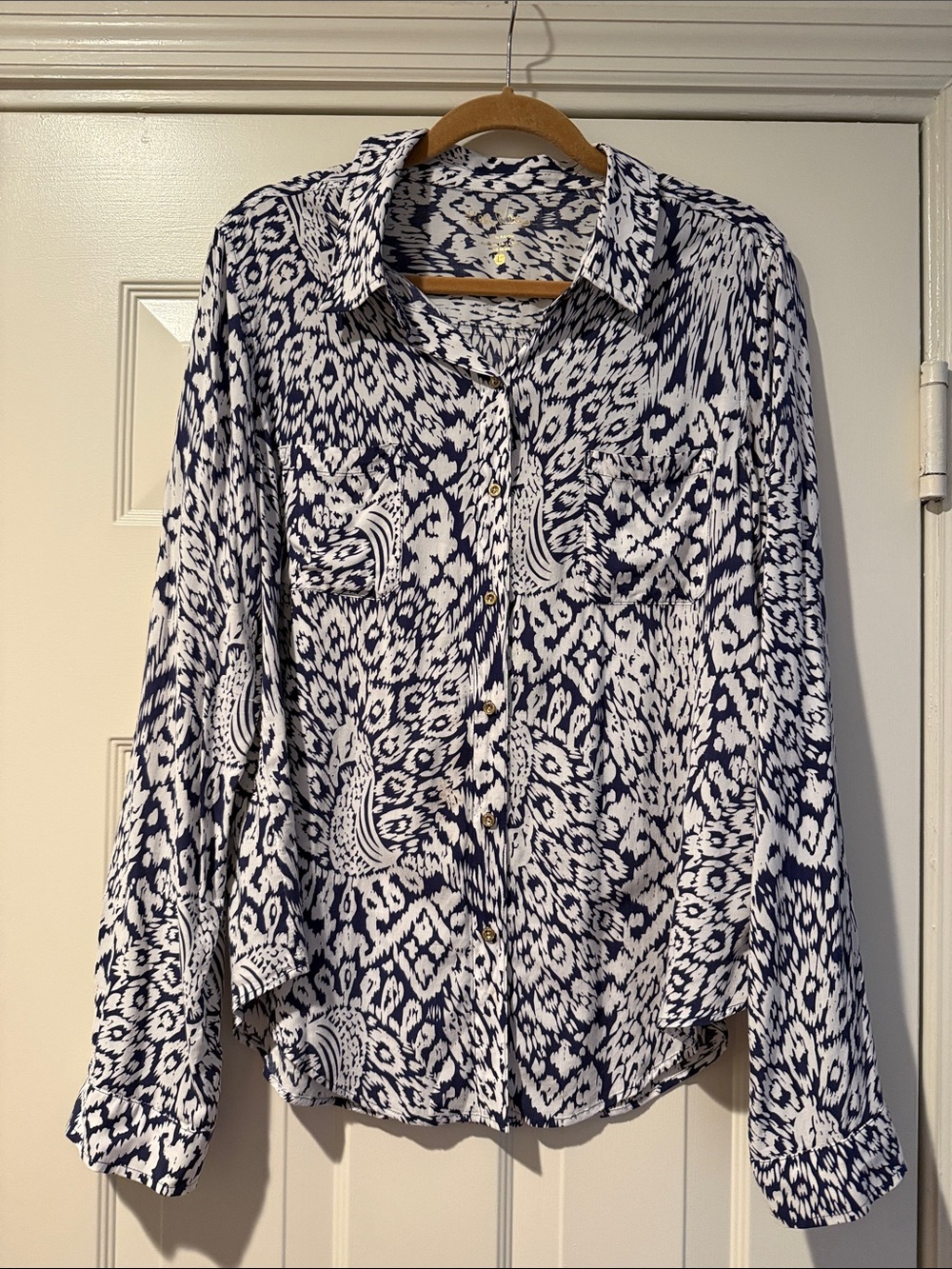 Lilly Pulitzer Navy & White Ikat Print Button-Down Shirt Casual Office Preppy L - Picture 2 of 12